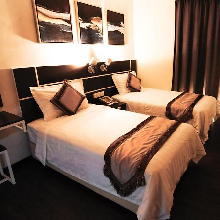K Garden Hotel Parit Buntar Dış mekan fotoğraf