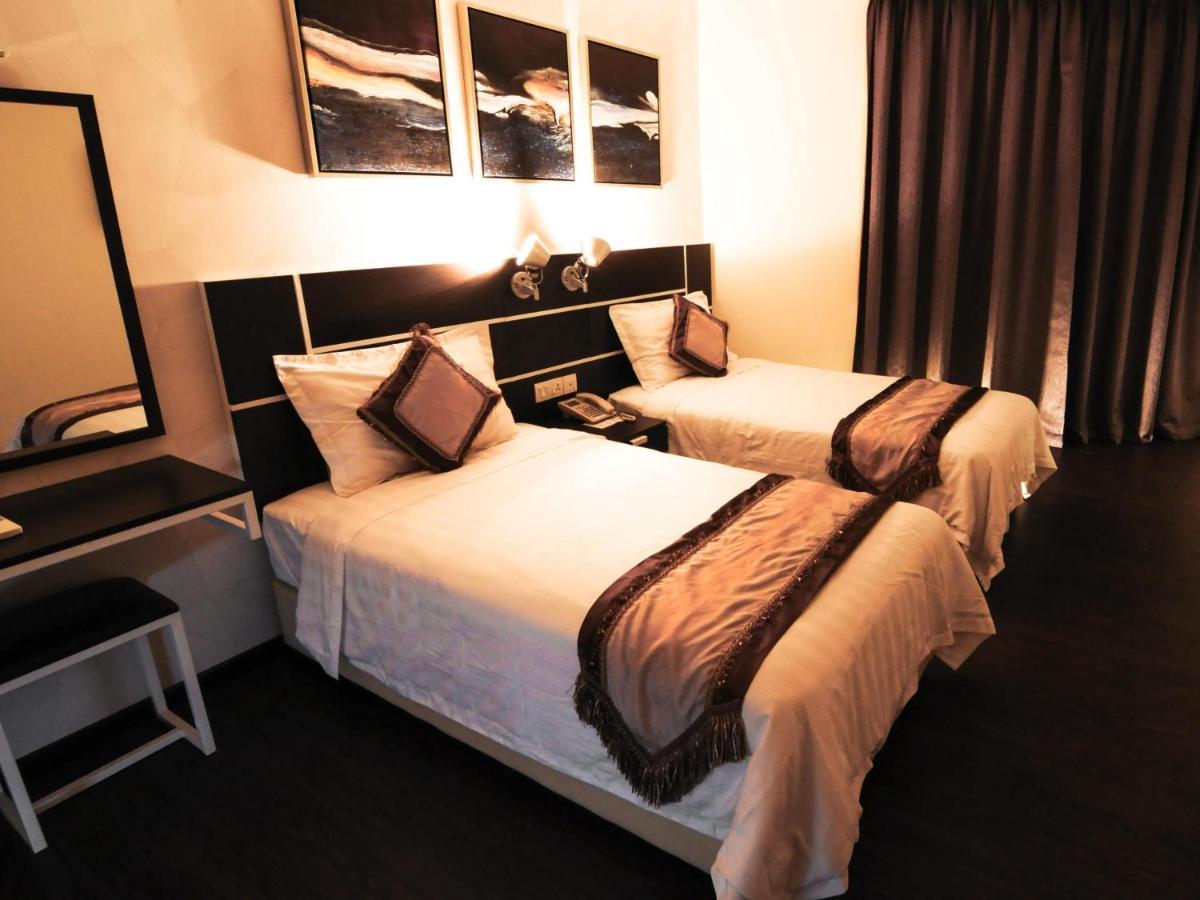 K Garden Hotel Parit Buntar Dış mekan fotoğraf